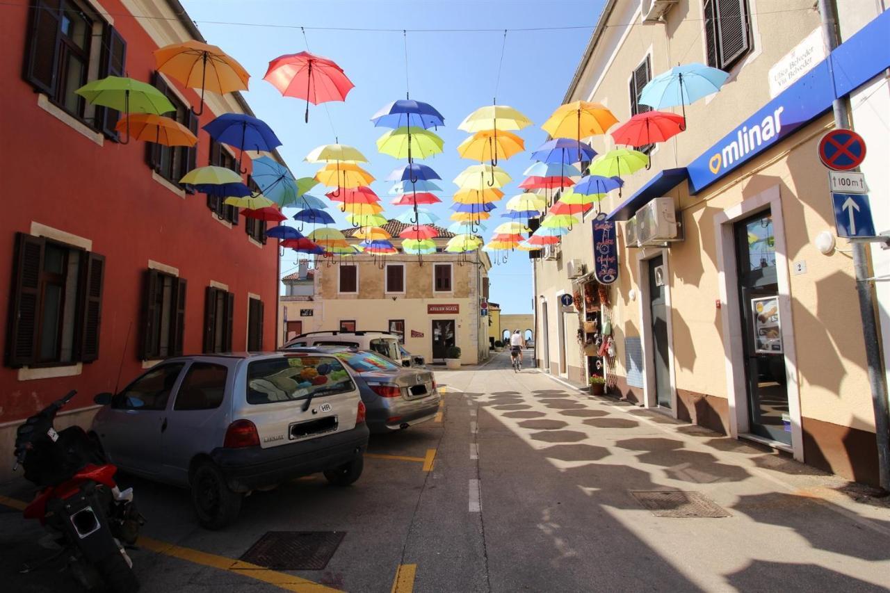 Tamaris, 600 M From The Beach Novigrad  Exterior photo